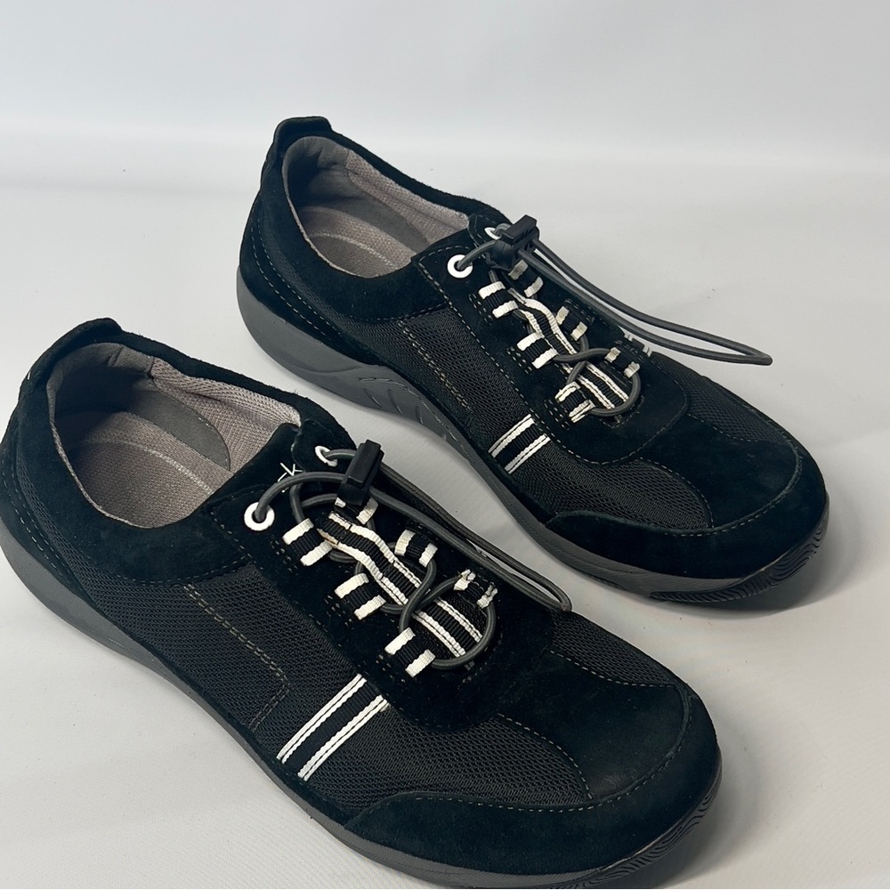 DANSKO W Black Casual Sneakers 39 US 8.5 EU HELEN Suede Bungee White Stripe